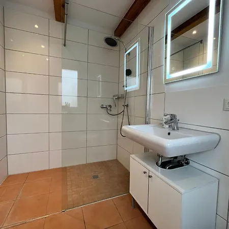 Apartamento Farmstay Neuendorfkrug, Lütow *